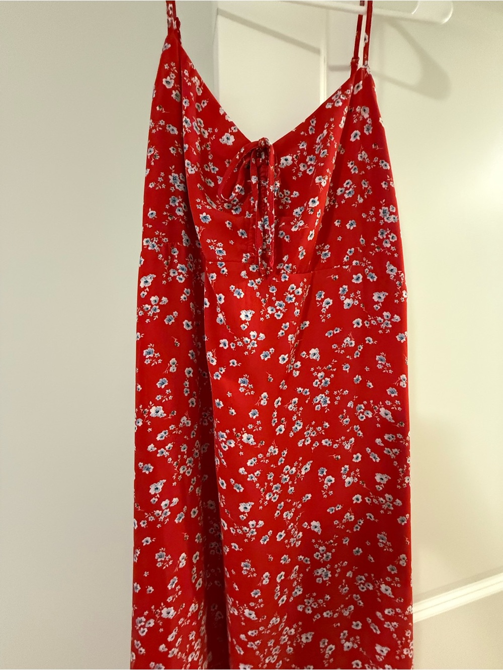 FREE with bundle
Reitmans Red Floral Camisole Dress